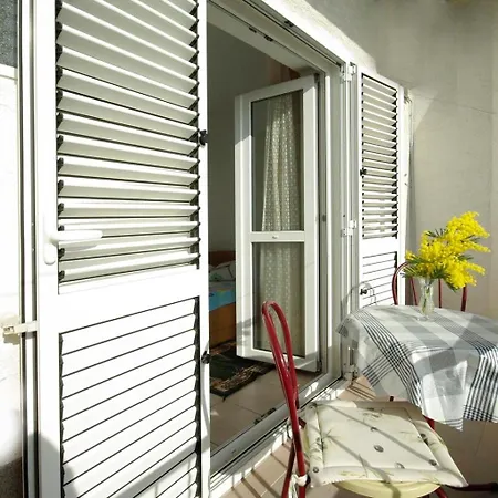 White Hill Studio-Apartments Makarska Exterior photo