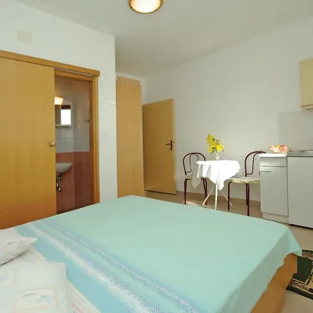 White Hill Studio-Apartments Makarska Exterior photo