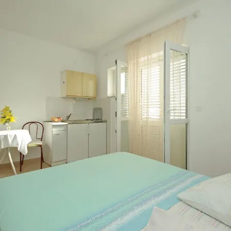 White Hill Studio-Apartments Makarska Exterior photo