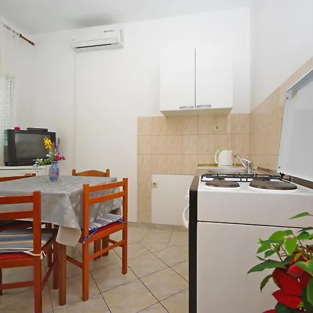 White Hill Studio-Apartments Makarska Exterior photo