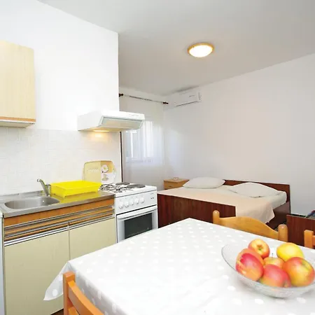 White Hill Studio-Apartments Makarska Exterior photo