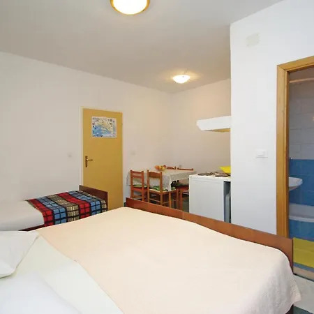 White Hill Studio-Apartments Makarska Exterior photo
