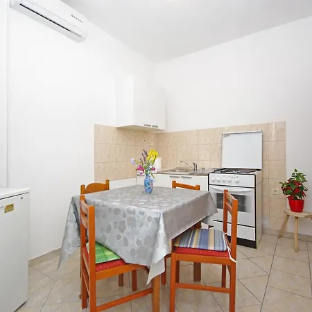 White Hill Studio-Apartments Makarska Exterior photo