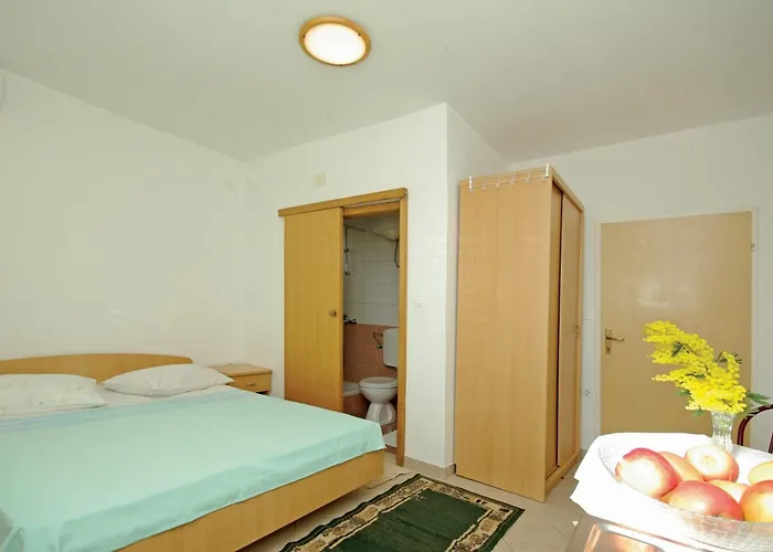 White Hill Studio-Apartments